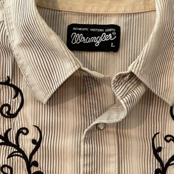 Wrangler Striped Pearl Snap Embroidered Western Shirt Size Large Cowgirl - Picture 7 of 10